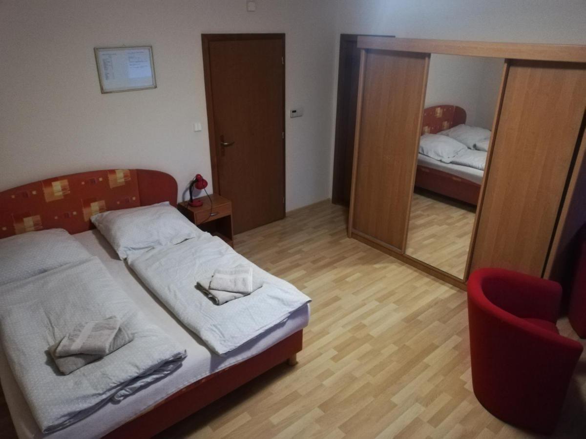 Penzion Novstav Turčianske Teplice Exteriér fotografie